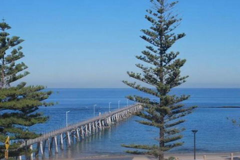 Waterfront Port Noarlunga - Holiday Cairns 3