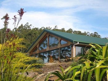 Woodbridge Hill Hideaway - Holiday Cairns 2