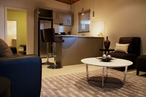 Mia Mia Executive Apartments - Holiday Cairns 7