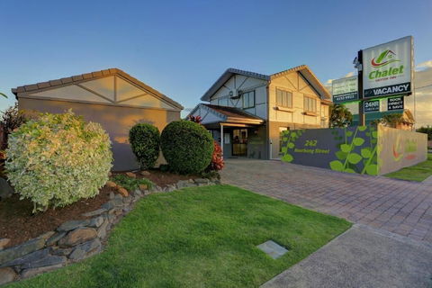 Chalet Motor Inn - Holiday Cairns 4