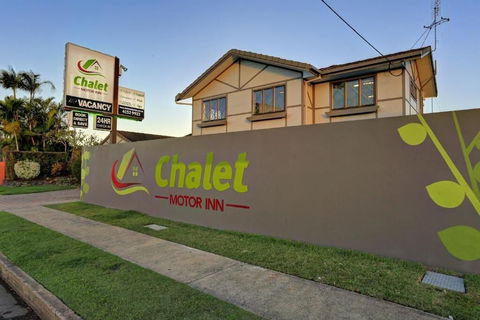 Chalet Motor Inn - Holiday Cairns 0