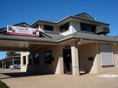 Oakey Motor Inn - Holiday Cairns 5