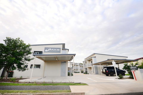 Oaks Middlemount Suites - Holiday Cairns 2