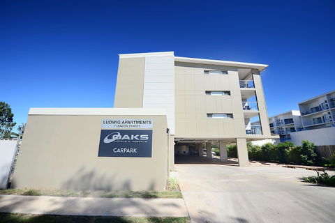 Oaks Moranbah Suites - Holiday Cairns 3