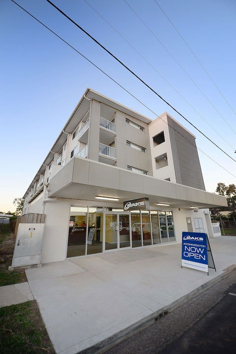 Oaks Moranbah Suites - Holiday Cairns 6
