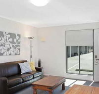 Comfort Inn Noahs in The Valley - Holiday Cairns