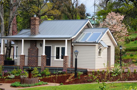 Marysville Garden Cottages - Holiday Cairns 0