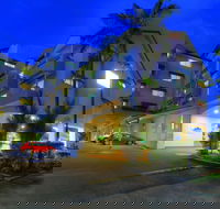 Cairns Sheridan Hotel - Holiday Cairns