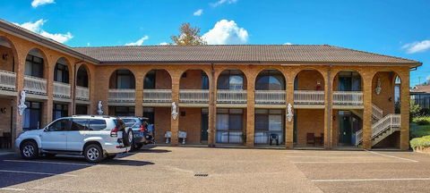 Cumberland Motor Inn - Holiday Cairns 3