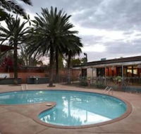 Seasons Hotel Newman - Holiday Cairns