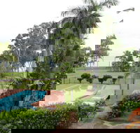 Arcadia Village Motel - Holiday Cairns
