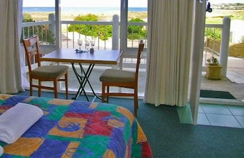 A Great Ocean View Motel - Holiday Cairns 3