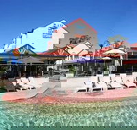 Nelson Bay Breeze Holiday Apartments - Holiday Cairns