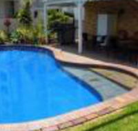Cotton Tree Beach Motel - Holiday Cairns