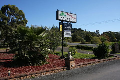 Picton Valley Motel - Holiday Cairns 1
