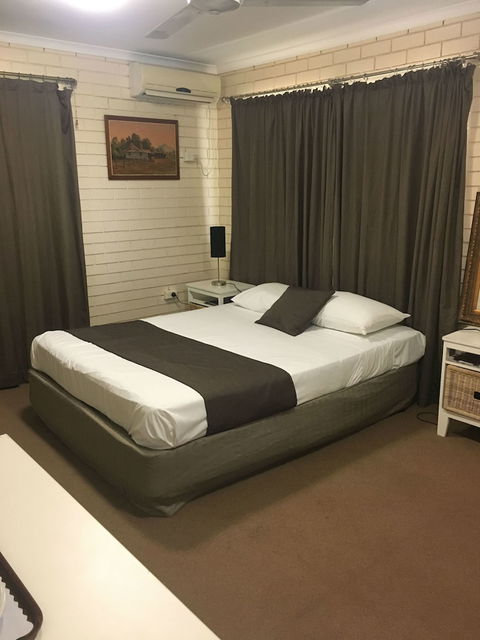 Mid City Motor Inn - Holiday Cairns 6
