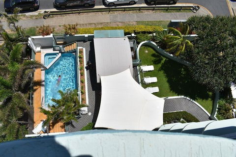 Emerald Sands Apartments - Holiday Cairns 2