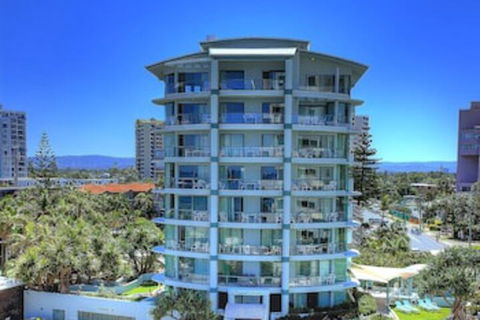 Emerald Sands Apartments - Holiday Cairns 0