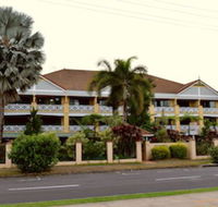 Waterfront Terraces - Holiday Cairns