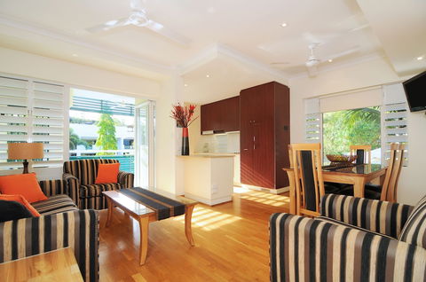 Verandahs - Holiday Cairns 5