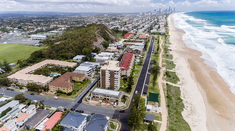 Miami Beachside Holiday Apartments - Holiday Cairns 0