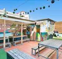 Funk House Backpackers - Holiday Cairns