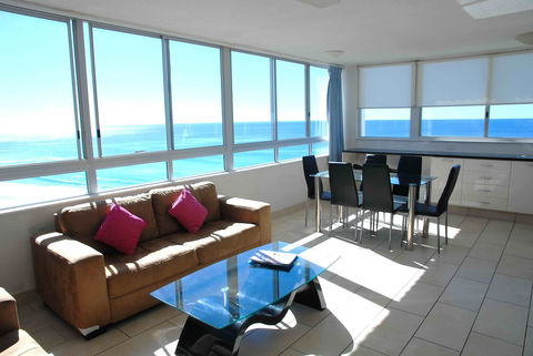 The Shore Apartments - Holiday Cairns 6