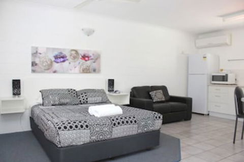 Townsville Holiday Apartments - Holiday Cairns 6