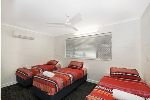 Townsville Holiday Apartments - Holiday Cairns 7