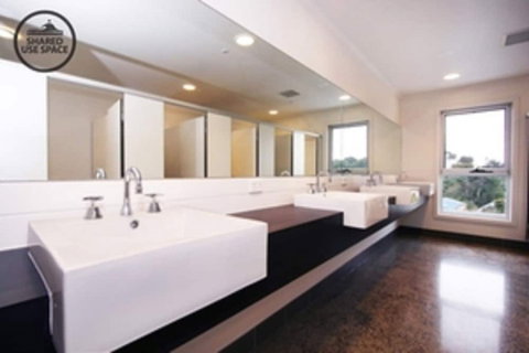The Island Accommodation - Hostel - Holiday Cairns 4