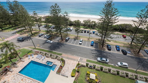 Southern Cross Beachfront Holiday Apartments - Holiday Cairns 0