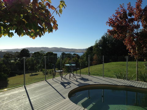 Arjuna Ridge Bed & Breakfast - Holiday Cairns 2