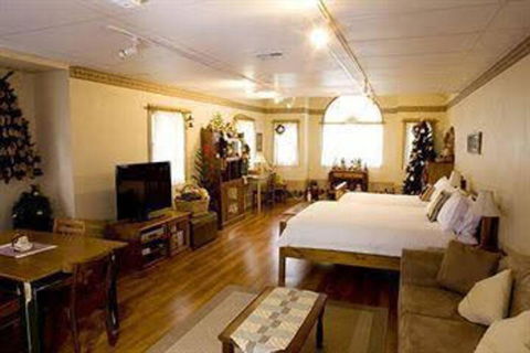 Montville Attic - Holiday Cairns 2
