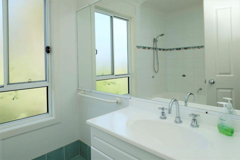 SPINNAKER 1 - Holiday Cairns 6