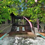 CELADON Holiday House - Holiday Cairns 0