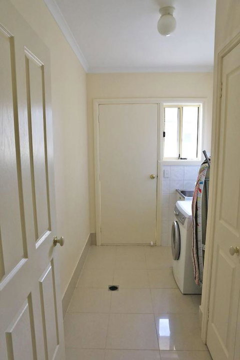 Marina Holiday Home - Holiday Cairns 1