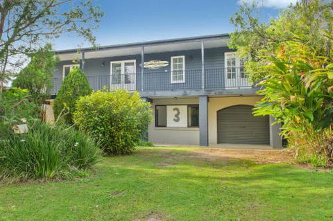 Bonny Beach House Holiday Accommodation With Pool - Holiday Cairns 0