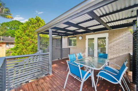 Bonny Beach House Holiday Accommodation With Pool - Holiday Cairns 1