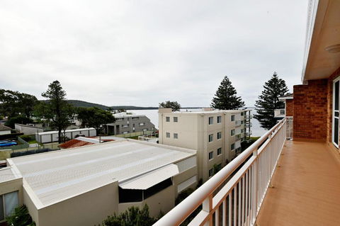 Kanangra Waterviews From The Balcony - Holiday Cairns 6