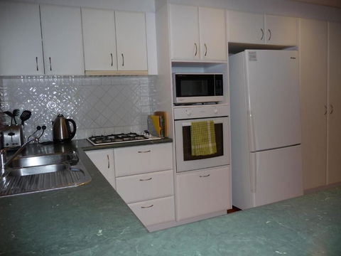 Shepp Central Apartment - Holiday Cairns 4