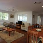 SEAMIST - Holiday Cairns 0