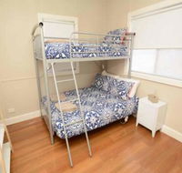 Just Renovated 2BR Cottage in Heart of Wentworth - Holiday Cairns