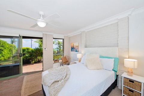 Panorama Beach House - Holiday Cairns 1
