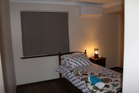 Cozy Stay At Kearsley - Holiday Cairns 5