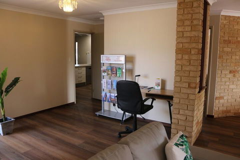 Cozy Stay At Kearsley - Holiday Cairns 1