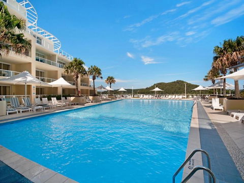Bella Mare 2 Bedroom Ocean View Terrace Apt - Holiday Cairns 1