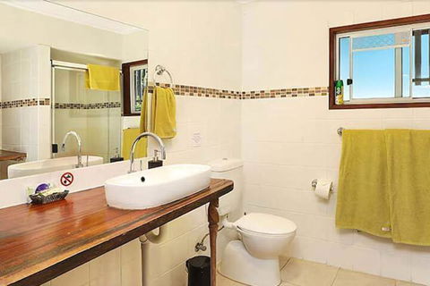 Avocado Grove B & B - Holiday Cairns 7