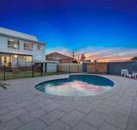 Waterview Beach house - Holiday Cairns