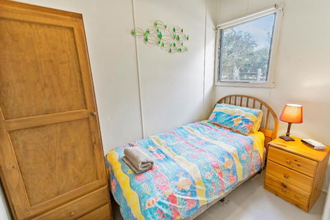 Kambera Pet Friendly Cottage On Raymond Island - Holiday Cairns 4