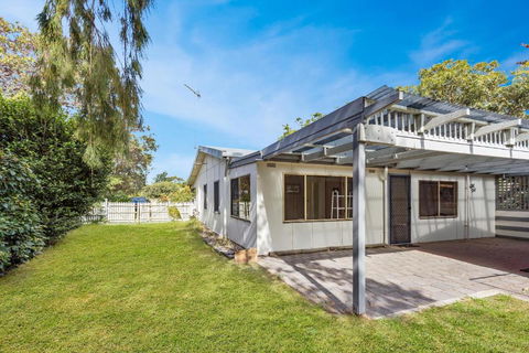 Kambera Pet Friendly Cottage On Raymond Island - Holiday Cairns 6